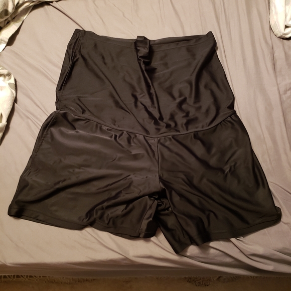 Mermaid Maternity swim shorts - Picture 1 of 3